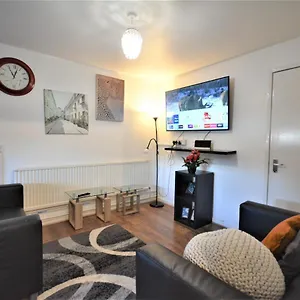 2 Bedroom Near Excel Exhibition Centre Apartment